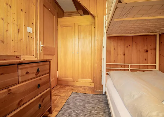 木屋 Soldanella By