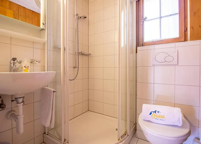 Soldanella By 木屋 *